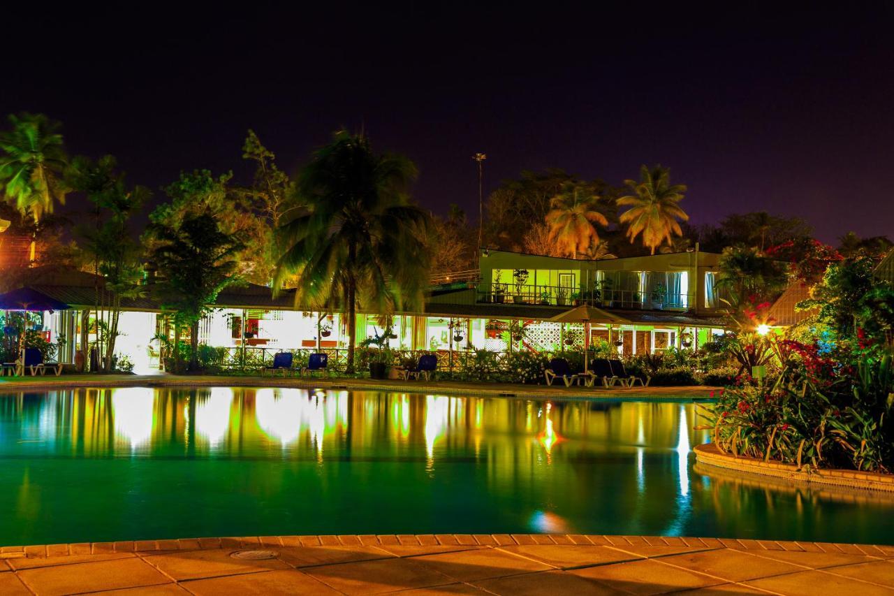 Starfish Tobago Hotel Black Rock Kültér fotó