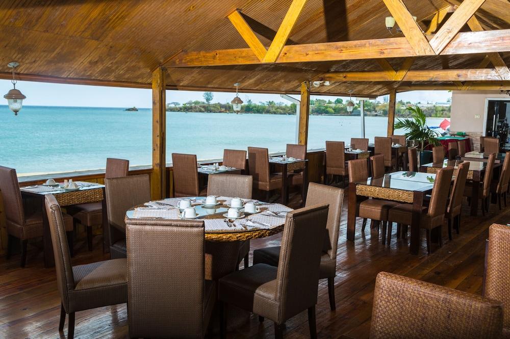 Starfish Tobago Hotel Black Rock Kültér fotó